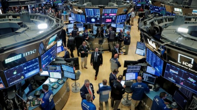 Dow отбеляза най-големия си еднодневен ръст от 8 месеца насам