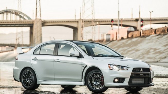 Последният Lancer Evo бе продаден на търг за 76 400 долара