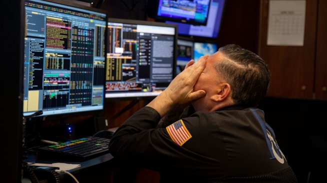 Wall Street започва възходящо второто полугодие, книжата на Tesla поскъпнаха с 6%