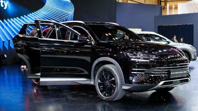 Продажбите на BYD растат за втори пореден месец, подкрепени от износа