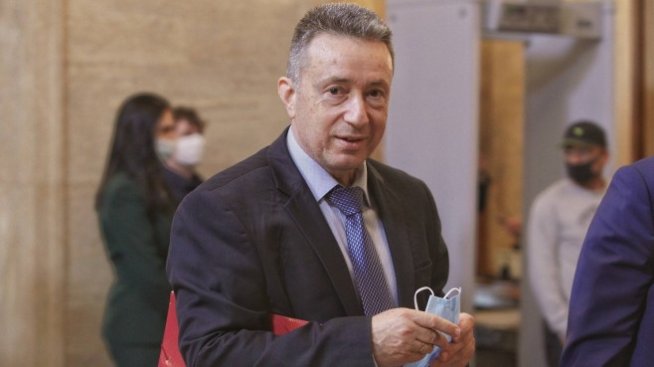 Стоилов: Държавата трябва да участва и контролира ключови сектори