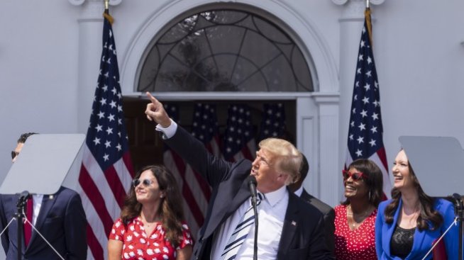 Тръмп: Давам на съд Facebook, Twitter и Google заради цензура