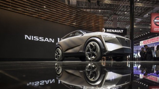 Nissan продължава да действа като ренегат по отношение на хибридните коли