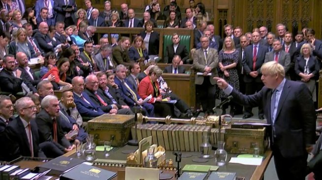 ЕС: Враждебността на Джонсън намалява шансовете за сделка за Brexit