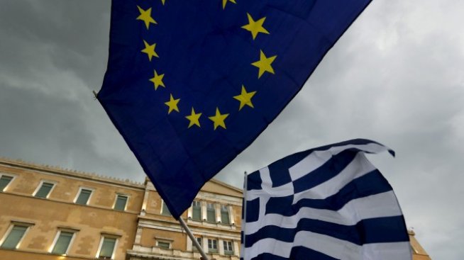 Атина и кредиторите ѝ възобновиха преговорите по спасителната програма на Гърция