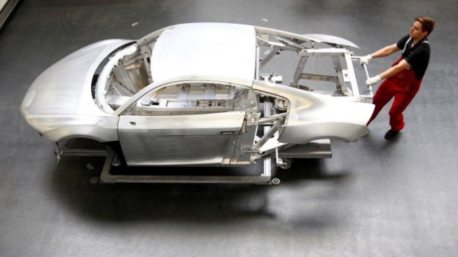 Производствената активност в еврозоната достигна близо шестгодишен връх