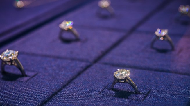 De Beers: Търсенето на диаманти в САЩ показва признаци на възстановяване