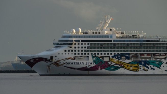 Norwegian Cruise ще изисква задължителна ваксина срещу Covid за плаване