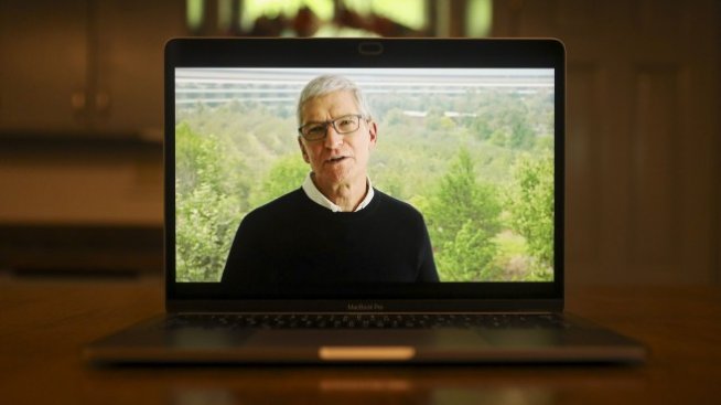 Тим Кук повдига леко завесата над плановете на Apple за собствена кола