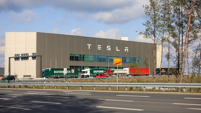 Tesla разширява капацитета на завода край Берлин с инвестиция от 250 млн. долара