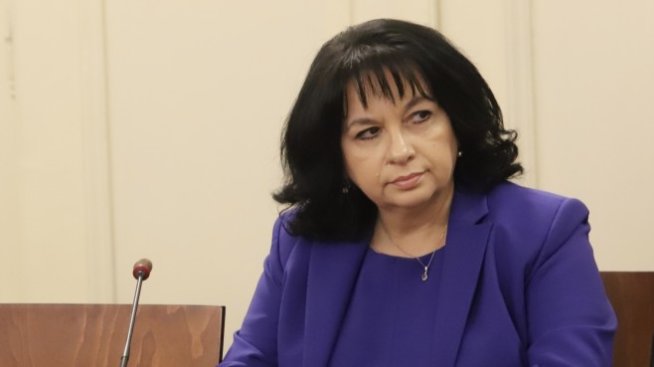 Теменужка Петкова: Няма да затваряме 5 и 6 блок на АЕЦ „Козлодуй“