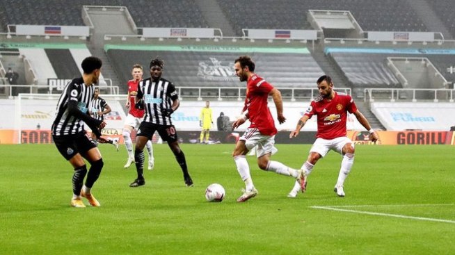 Юнайтед реже заплатите за първи път от 2015 г.