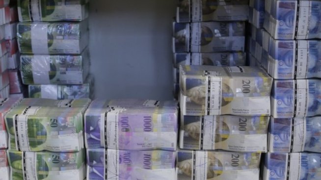 Bloomberg: Надеждите за по-слаб франк намаляват