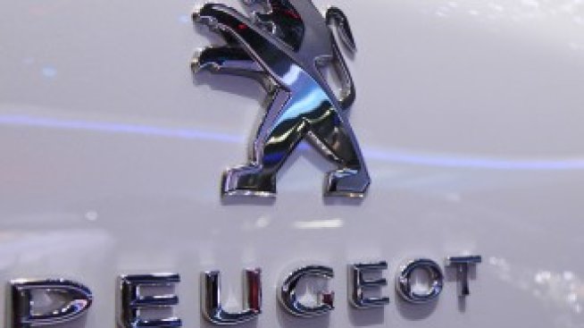 Продажбите на Peugeot рязко надолу