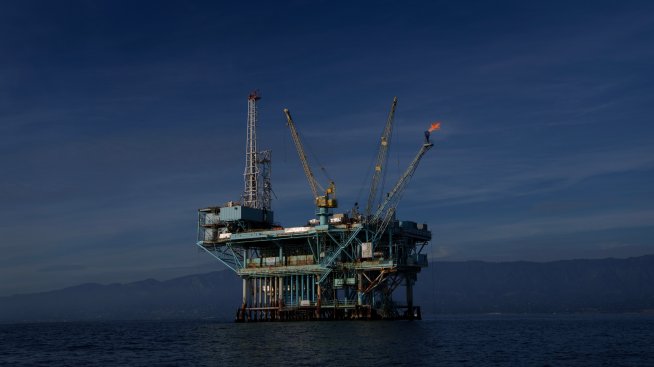 Китайските мита могат да ограничат износа на суров петрол от САЩ през 2025 г.