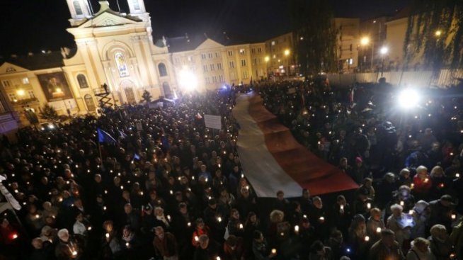 Хиляди поляци отново протестираха срещу реформите в съдебната система