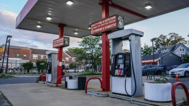 80% от бензиностанциите във Вашингтон все още нямат бензин