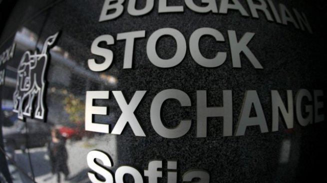 Червена петъчна сесия, но силен седмичен завършек за SOFIX