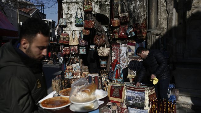 Турция увеличи&nbsp;минималната работна заплата с 55%