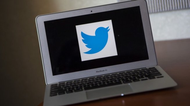 И Twitter откри стикерите