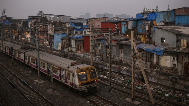 Индия и Китай не се трогнаха много от размяната им на върха по население