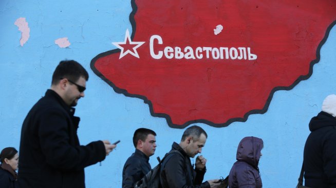 Щабът на Черноморския флот в Крим е изцяло разрушен, Русия изпрати нови ракети по Киев*