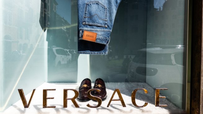 Prada придоби Versace за 1,4 млрд. долара