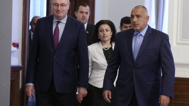 ЕК обмисля нови мерки за подпомагане на фермерите заради руското ембарго