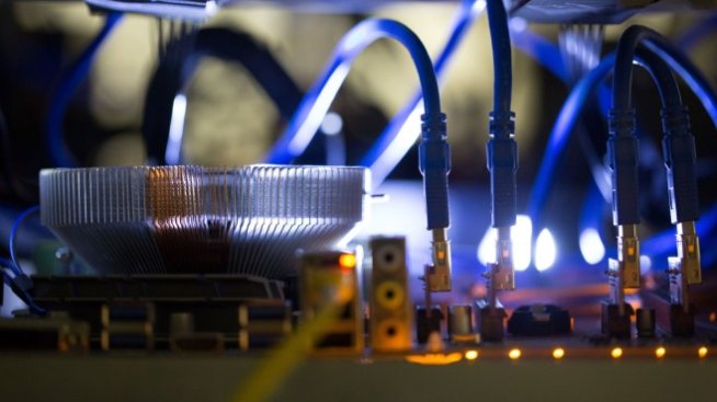 Нереализираната печалба на Tesla от инвестицията в биткойни е около 1 млрд. долара