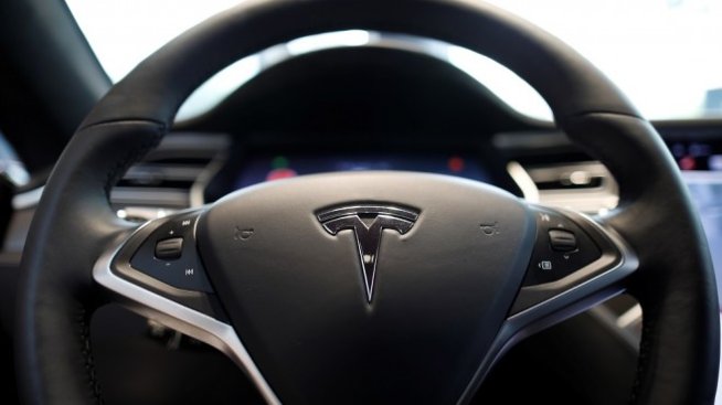 Щатските власти разрешават повече тестове на безпилотни автомобили