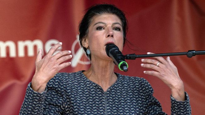 Крайнодясното и крайнолявото в Европа станаха неразличими