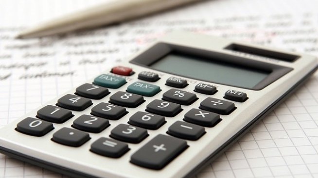 Държавата поема разходите за лични асистенти и домашни помощници догодина