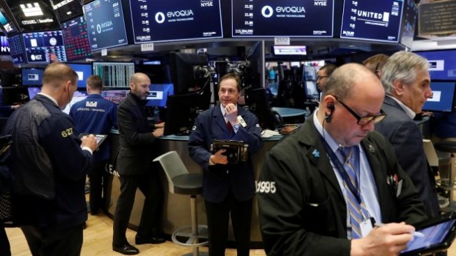 Dow Jones загуби над 100 пункта след изказване на председателя на Фед