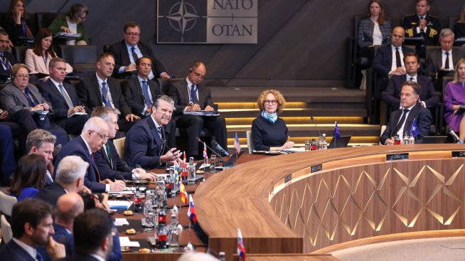 НАТО ще модернизира ядрените си способности и ще подобрява планирането