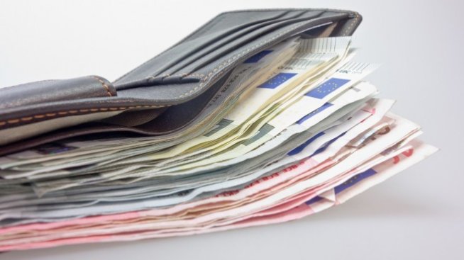 Заради коронавируса Аржентина обложи с данък богатите