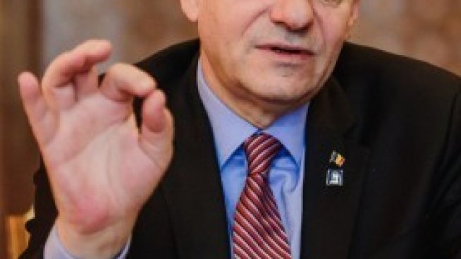 Фискалните реформи и корупцията - във фокуса на парламентарните избори в Румъния