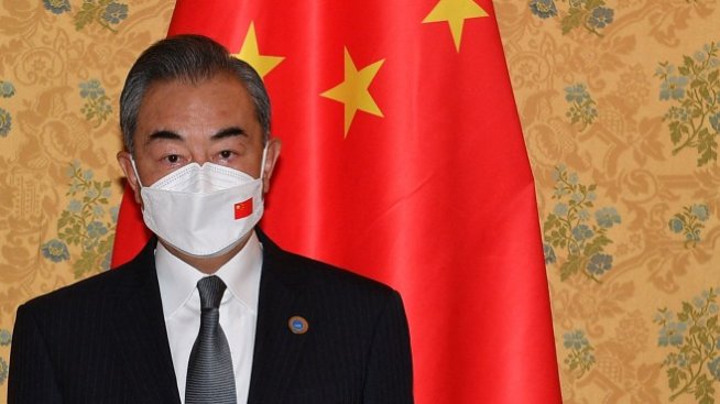 Китай похвали връзките си с Русия, планира хуманитарна помощ за Украйна