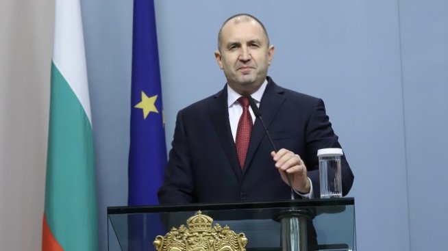 Президентът: Служебният кабинет бе оставен с вързани ръце