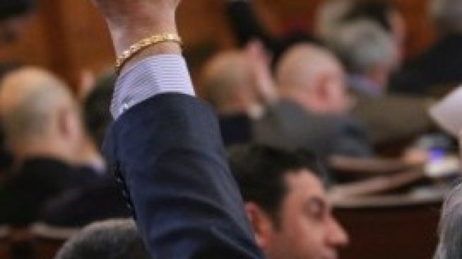 Парламентът прие окончателно актуализацията на бюджета за 2020 г.