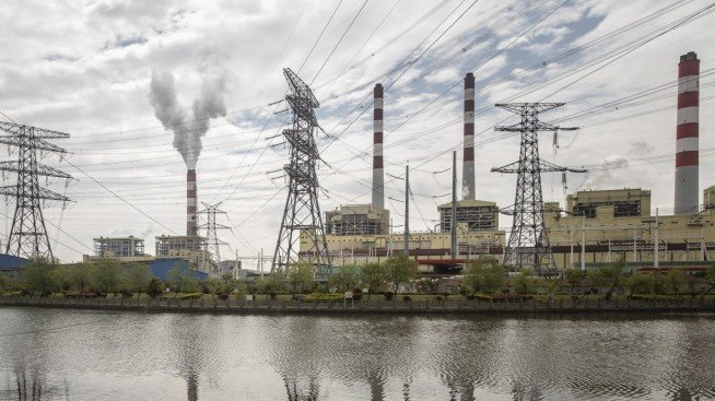 Енергийната продукция у нас намалява с близо 40% през март