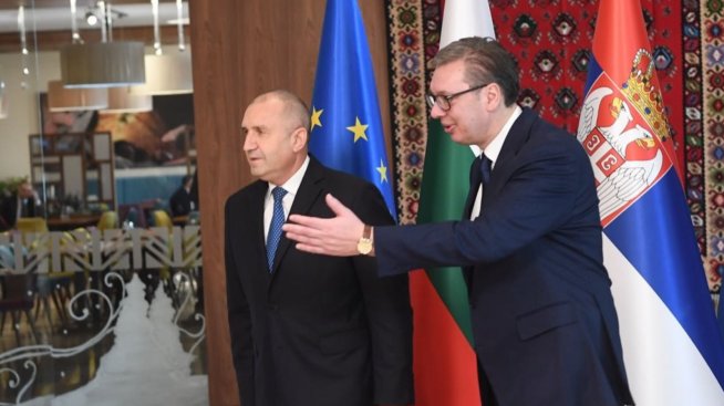 Радев: Има вероятност България да стане част от т. нар. въздушен Шенген