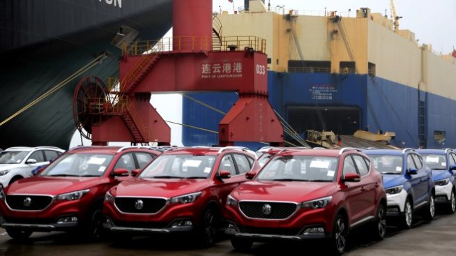 Продажбите на автомобили в Китай се свиват с 4,2 на сто през ноември