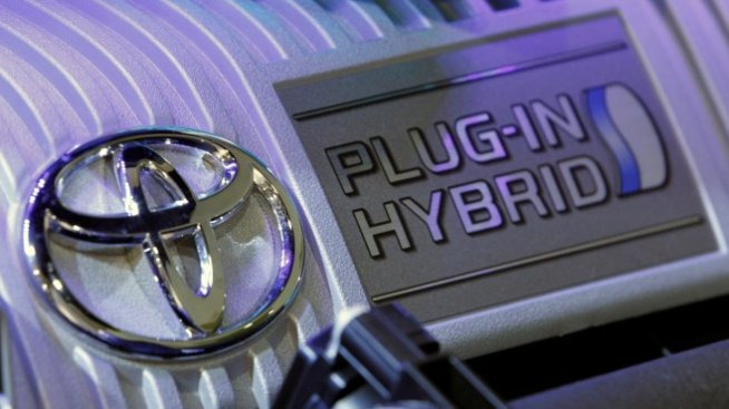 Toyota дава достъп до патенти за хибридни превозни средства