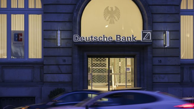 Deutsche Bank&nbsp;ще изплати на служителите си &bdquo;инфлационен&ldquo; бонус
