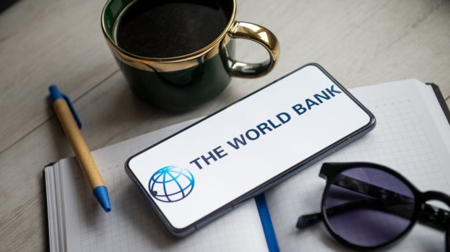 Световната банка: България се забави с прекратяването на някои мерки заради пандемията