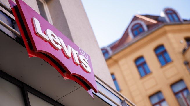 Levi's разширява серията си дънки за 300 долара в повечето си магазини