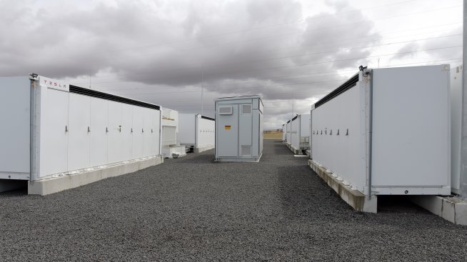 Tesla получи данъчно облекчение за своята трета фабрика за стационарни батерии в САЩ