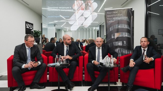 Едва 1,55% от спестяванията ни са вложени в доброволно пенсионно осигуряване, но тенденцията се променя