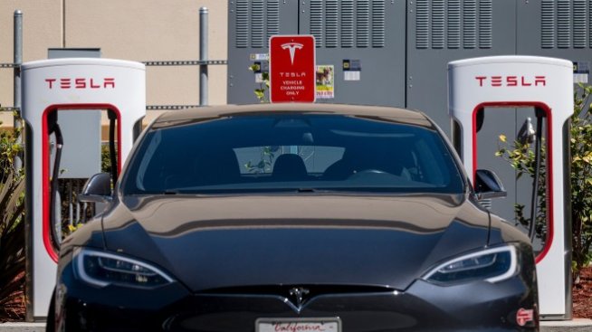 Tesla отново е големият победител на автомобилния пазар в Германия