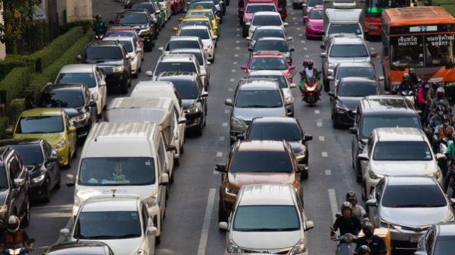 Ал. Костадинов: Липсва стратегия за подмяна на остарелия автопарк